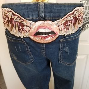 Distressed Stretchy Blue Jean with Back Embroidered Lips Wings Decor Large New